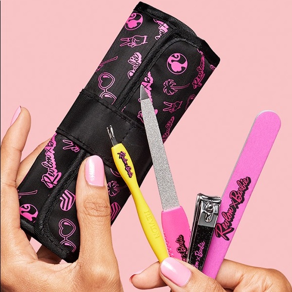⚜️RevlonxBarbie Manicure Essentials Kit! - Picture 6 of 6